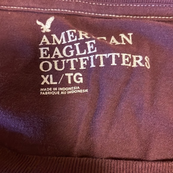 SOLD American Eagle Graphic T Shirt - Picture 3 of 3